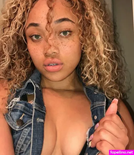 Lorraine Ward OnlyFans Thumbnail #m49rKuP8KA