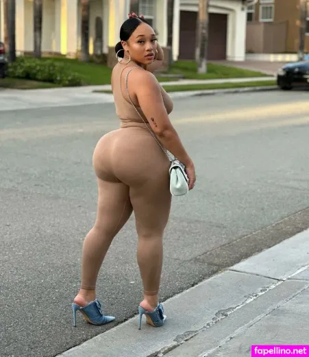 Lorraine Ward OnlyFans Thumbnail #t0zPLc5W0m