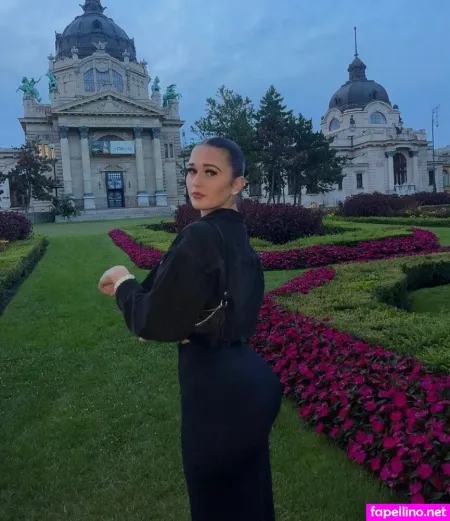 Lotti Aisha Greinwald OnlyFans Thumbnail #F8HgoEueR7