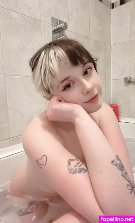 Lottiedesu OnlyFans Thumbnail #ZvEUNzrrXN