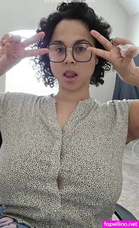 Lottielive OnlyFans Thumbnail #TAvTm3kRyf