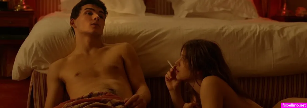 Lou De Laage OnlyFans Thumbnail #8qBe2plBMg