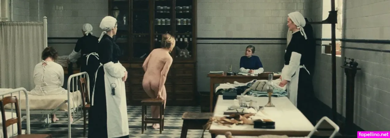 Lou De Laage Main Profile Photo