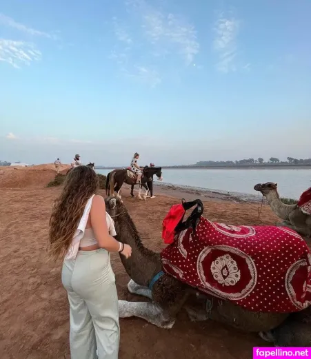 Louane Echeveria OnlyFans Thumbnail #LKmNxyxIbw