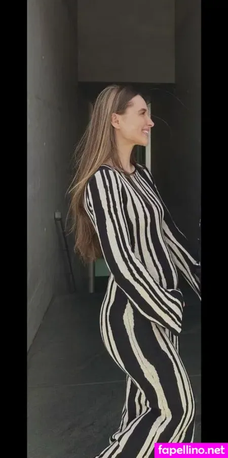 Louisa Jindaoui OnlyFans Thumbnail #S6qLunf0pd