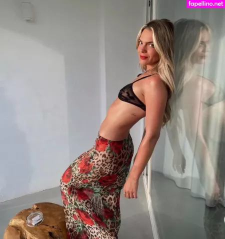 Louisa Johnson OnlyFans Thumbnail #MY2ccWWlos