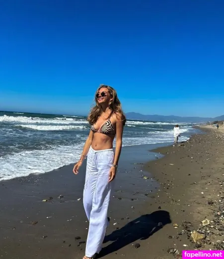 Louisa Laureen OnlyFans Thumbnail #8jlMjspAlr