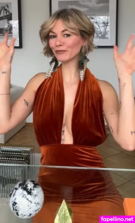 Louisa Mazzurana OnlyFans Thumbnail #T9TPGo9opS