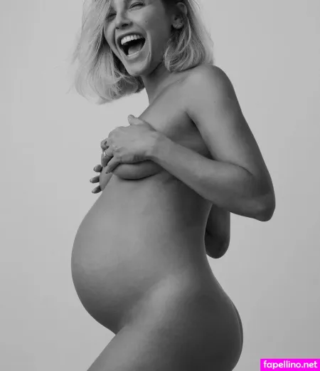Louise D Tuani OnlyFans Thumbnail #q39PcwY6OY