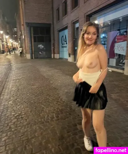 Louise Lalisa OnlyFans Thumbnail #5Bgn8SOPO0