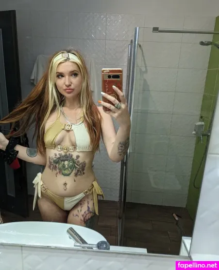 Louise London OnlyFans Thumbnail #CtLE5TVfx1