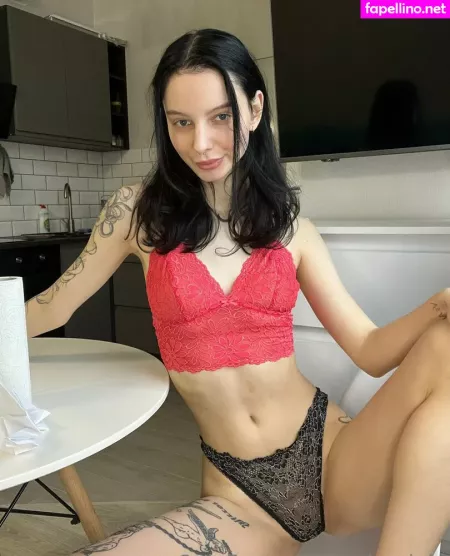 Louise Lulu OnlyFans Thumbnail #EKXxNUIgiI