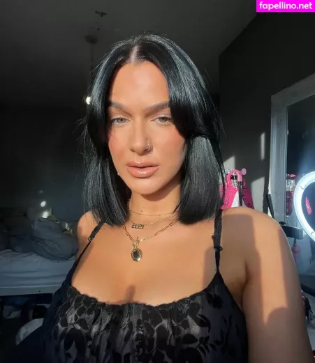 Louise Reid OnlyFans Thumbnail #LsQR0MAiPn