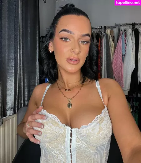 Louise Reid OnlyFans Thumbnail #M1tQVbJr4A