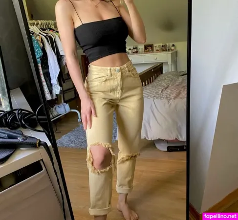 Louise Richardson OnlyFans Thumbnail #7wdERdc5a1