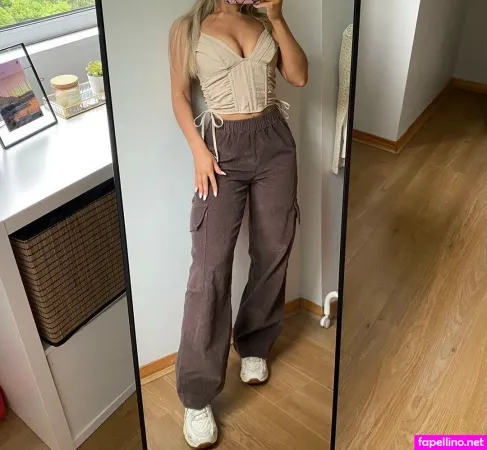 Louise Richardson OnlyFans Thumbnail #cvsUw0OZ8x