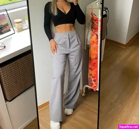 Louise Richardson OnlyFans Thumbnail #igBJYu1LoQ