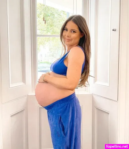 Louise Thompson OnlyFans Thumbnail #IYggjurokd