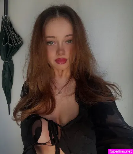 Louiselaingx OnlyFans Thumbnail #w9NIyGuEoy