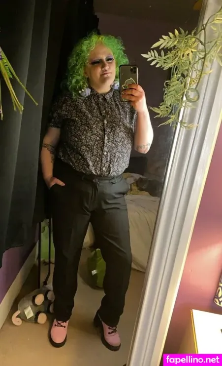 Louloukazo0 Main Profile Photo