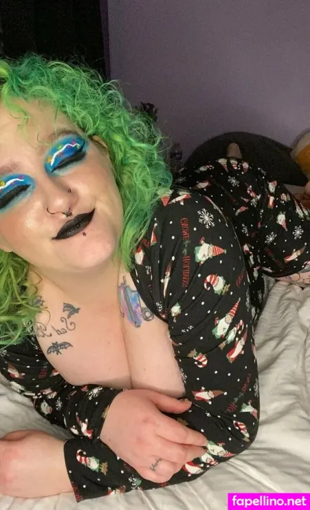 Louloukazo0 OnlyFans Thumbnail #iwrJWhE8J0