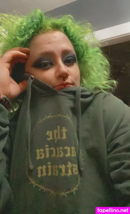 Louloukazo0 OnlyFans Thumbnail #rYTAxJBSBS