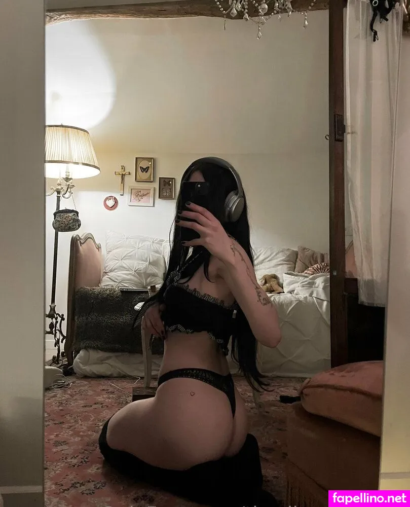 de4dlamb, thesilentgirlcries Nude Leaked OnlyFans Photo #7Pz0w0CUEn