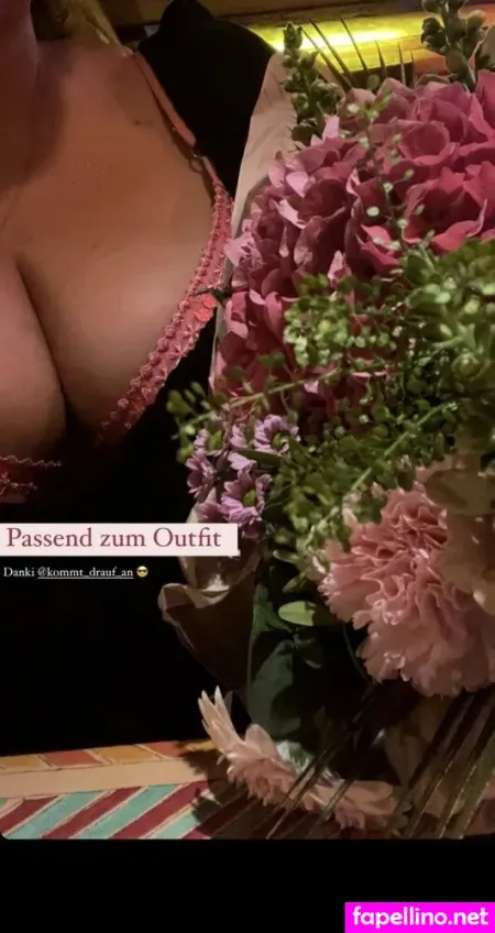 Loura OnlyFans Thumbnail #P0z0gaB2jW