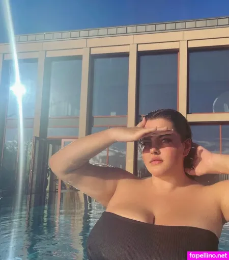 Loura OnlyFans Thumbnail #wQEczNO38S