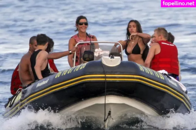 Lourdes Maria OnlyFans Thumbnail #Eqk1m5Suoj