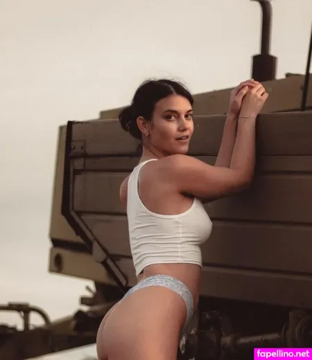 Lov E Lena OnlyFans Thumbnail #AIroycMC4I