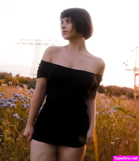 Lov E Lena OnlyFans Thumbnail #MaJrWkZ8pz