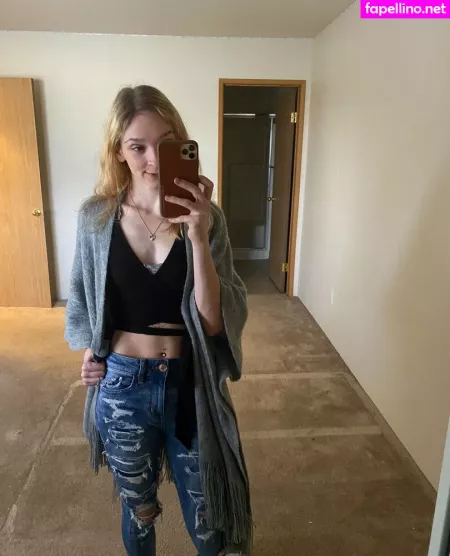 Lovableliv OnlyFans Thumbnail #K3ec79gN9V