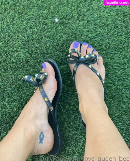 Love Queen Bee OnlyFans Thumbnail #Ur3n1gew9h