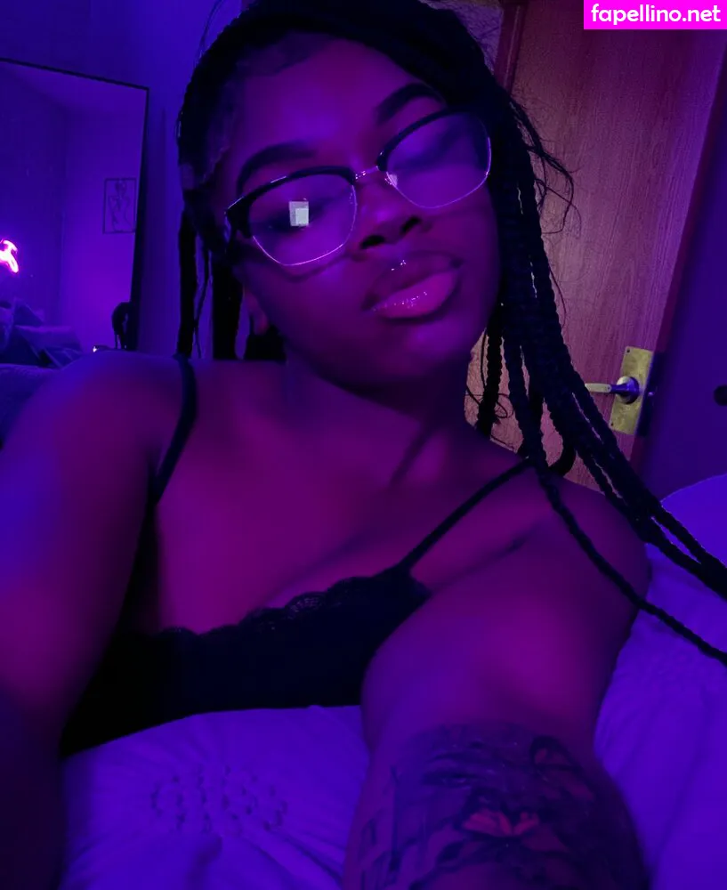 LoveableMillz, Theyadorejamelia18, loveablevillain, saramills631 Nude Leaked OnlyFans Photo #omIcCZCWkr
