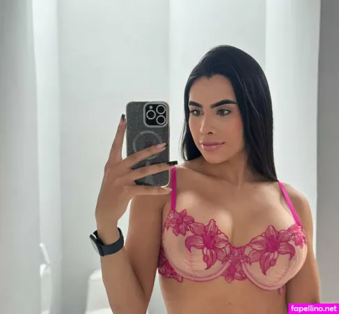 Loveariarose OnlyFans Thumbnail #F42rWBRV0U