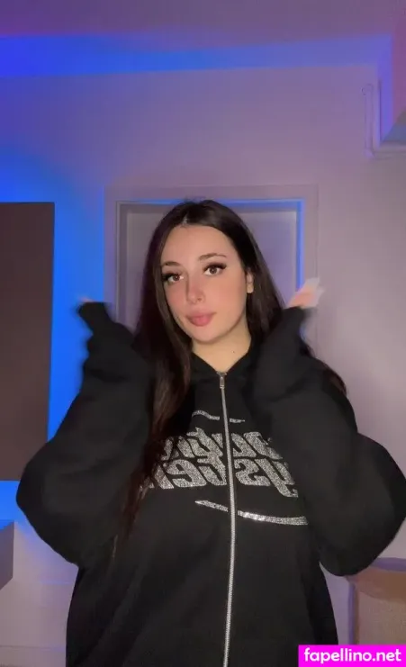 Lovebabysarahhh OnlyFans Thumbnail #P2CFRmbzpa