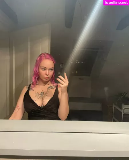 Lovefromc OnlyFans Thumbnail #oWES9NN0jL