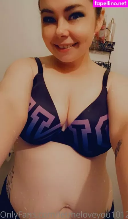 Lovegiantess OnlyFans Thumbnail #BQHnRTFLUr