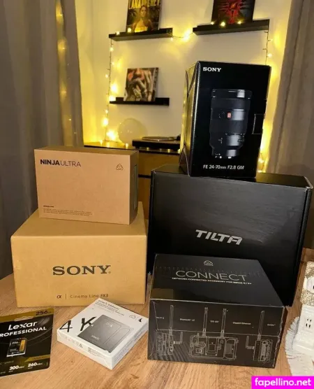 Lovehershoess OnlyFans Thumbnail #HWDZ3TijO4