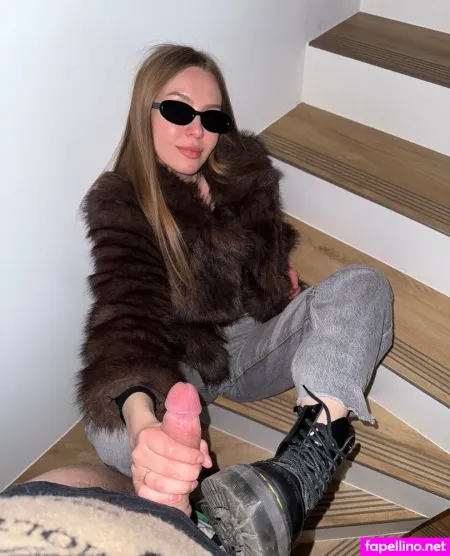 Lovehershoess OnlyFans Thumbnail #btHJ6I8OyT