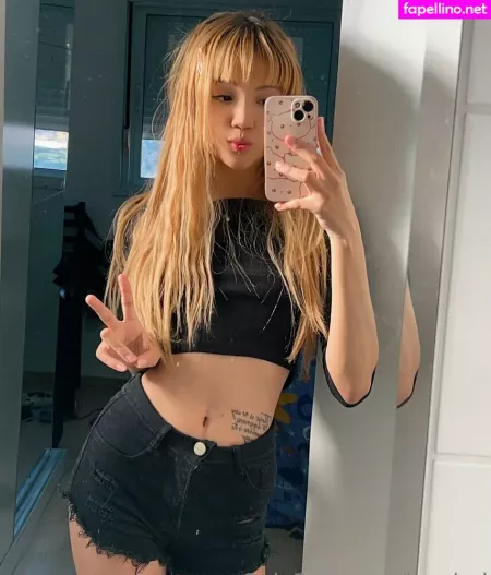 Lovelari OnlyFans Thumbnail #rBIo20hykq
