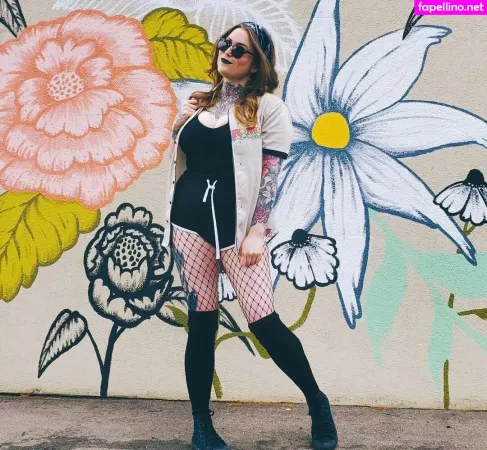 Lovelaurenn OnlyFans Thumbnail #waEhrkiEh4