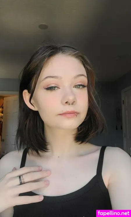 Lovely Lea OnlyFans Thumbnail #XdjSilXRrF