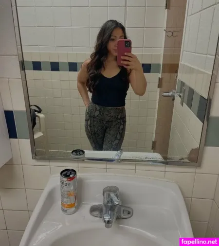 Lovely Les OnlyFans Thumbnail #MLfcaPdmMl