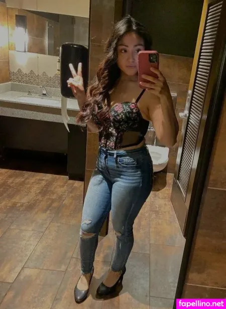 Lovely Les OnlyFans Thumbnail #kLEmnphkJT