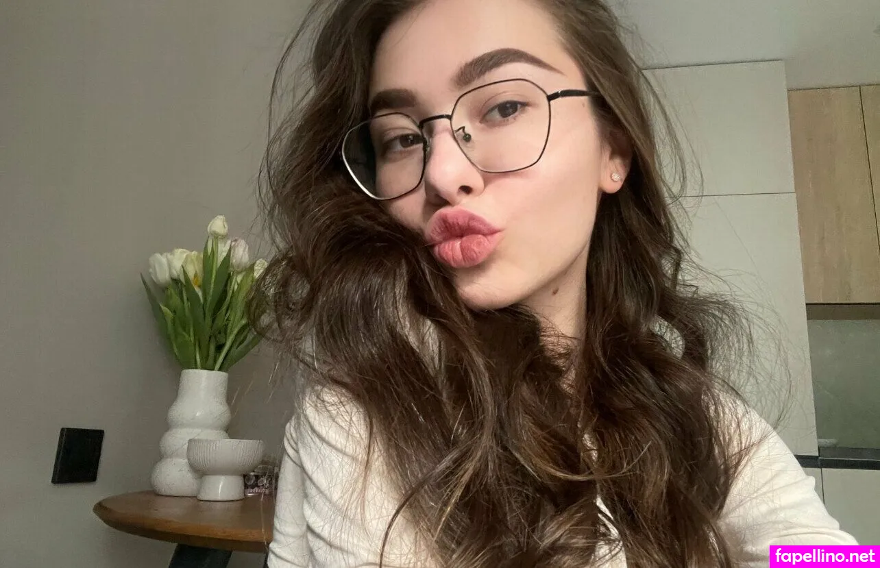 lovely_.lilly_, lovely_lilly_me Nude Leaked OnlyFans Photo #DtsC3Ws6cc