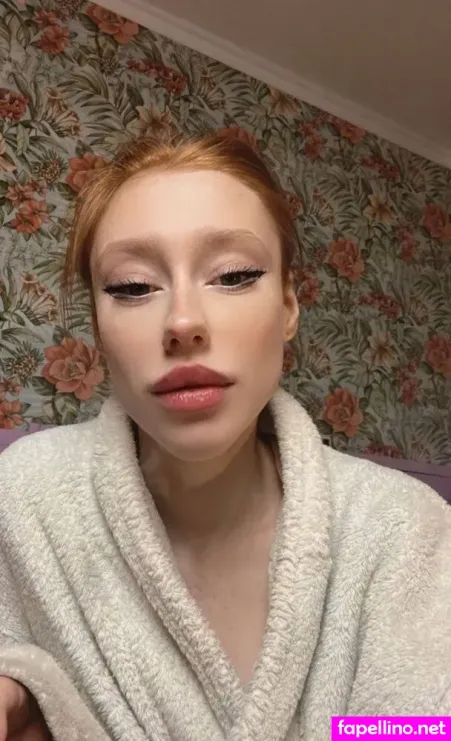 Lovely Mia OnlyFans Thumbnail #BhWIi1lAYz