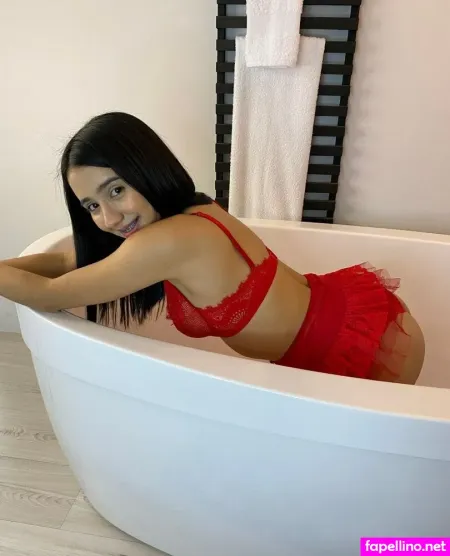 Lovely Zoe OnlyFans Thumbnail #KjI3WccrF2