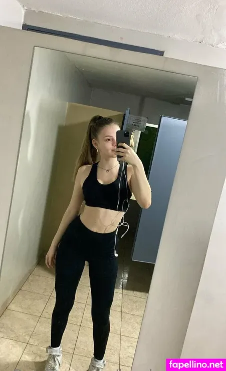 Lovelyanniequinn OnlyFans Thumbnail #YxziL8Q05I